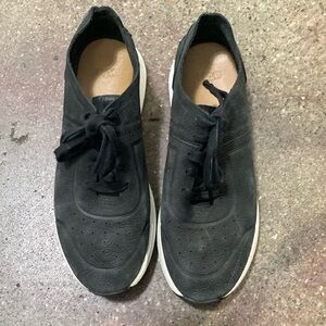 UGG Sneakers